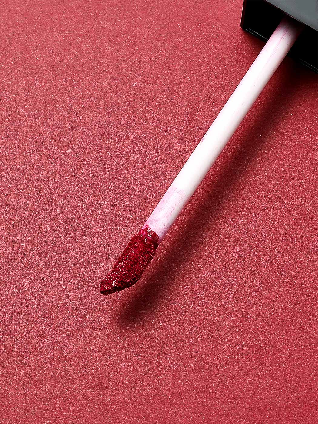 MINISO LOCK IT ON MATTE LIQUID LIPSTICK (03 FUCHSIA)