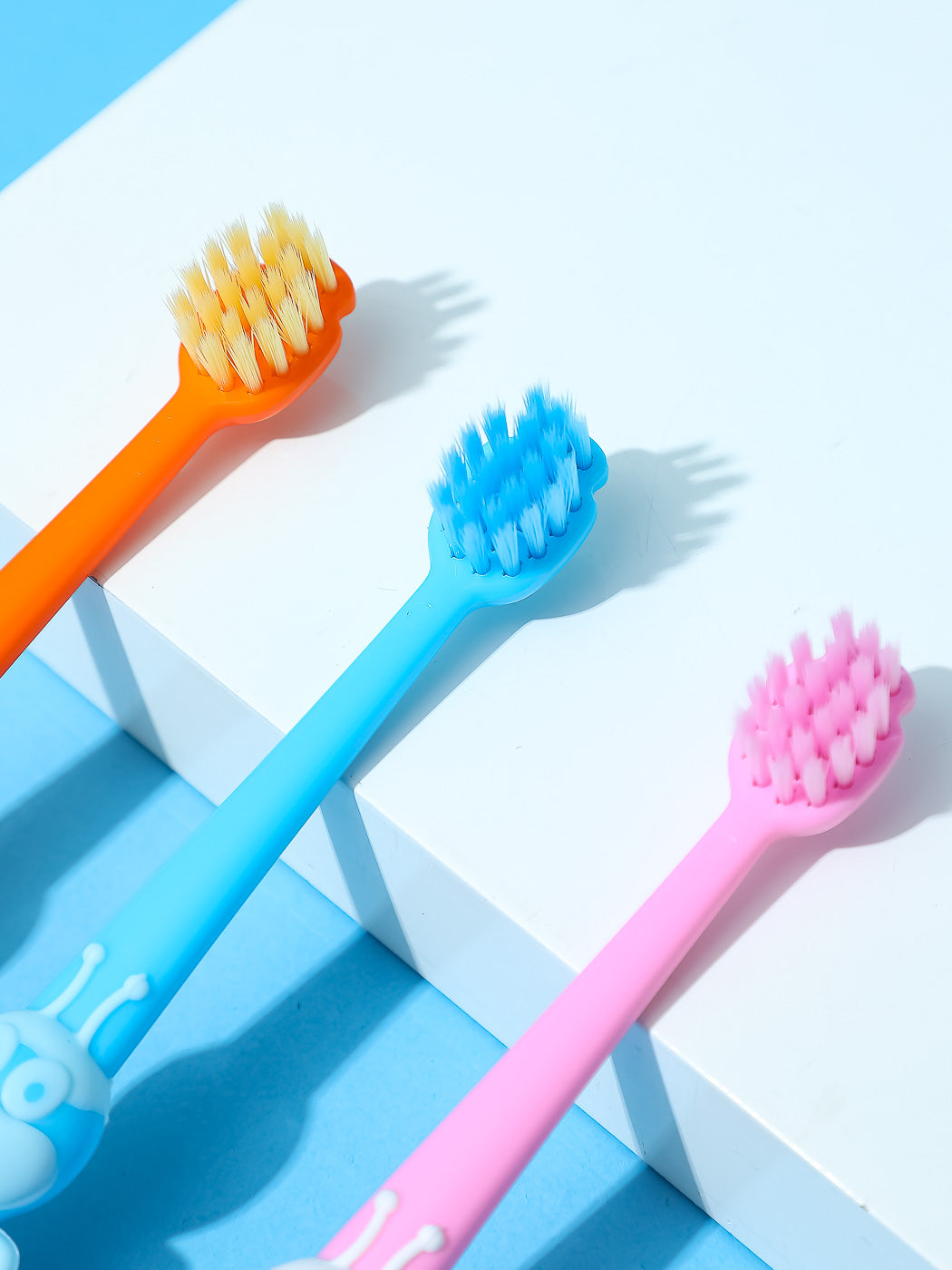 Bees Kid Toothbrush 3 Pack