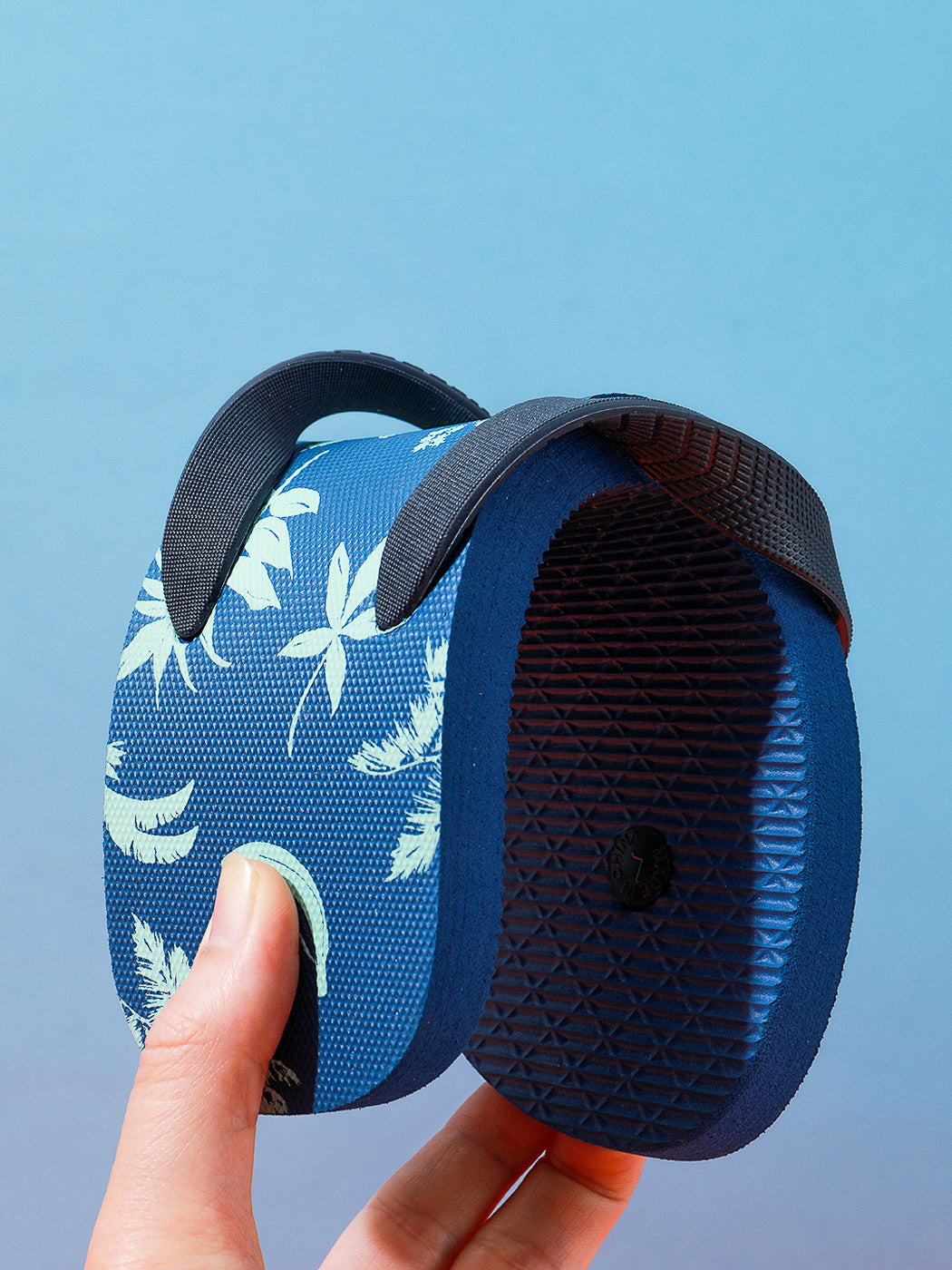 Coconut Forest Series Flip-Flops for Men(41-42,Coconut tree)